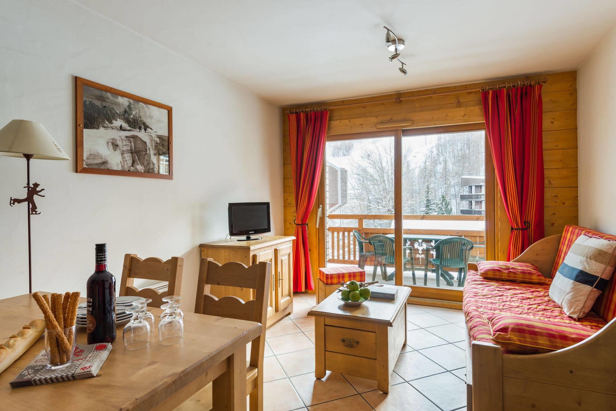 Lagrange Vacances Le Hameau Du Rocher Blanc Serre Chevalier Exteriér fotografie